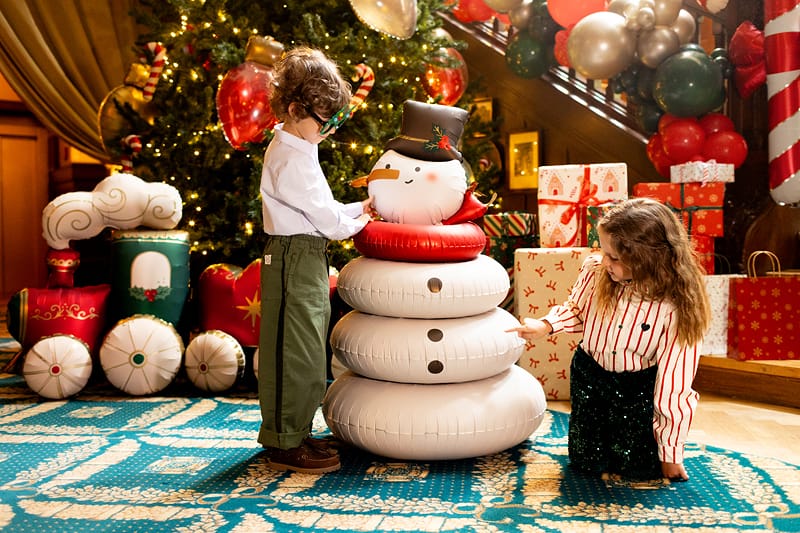 Standing Snowman Foil Balloon (47 inch) Christmas Decorations Foil Balloon Standing Snowman Foil Balloon (47 inch)
