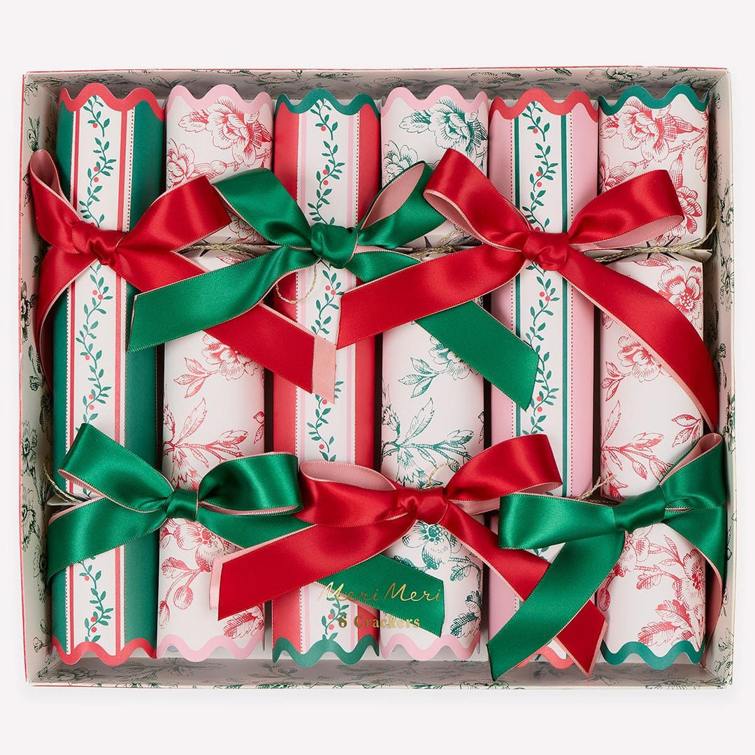 Toile De Jouy Christmas Crackers x 6 | Meri Meri christmas crackers Toile De Jouy Christmas Crackers x 6