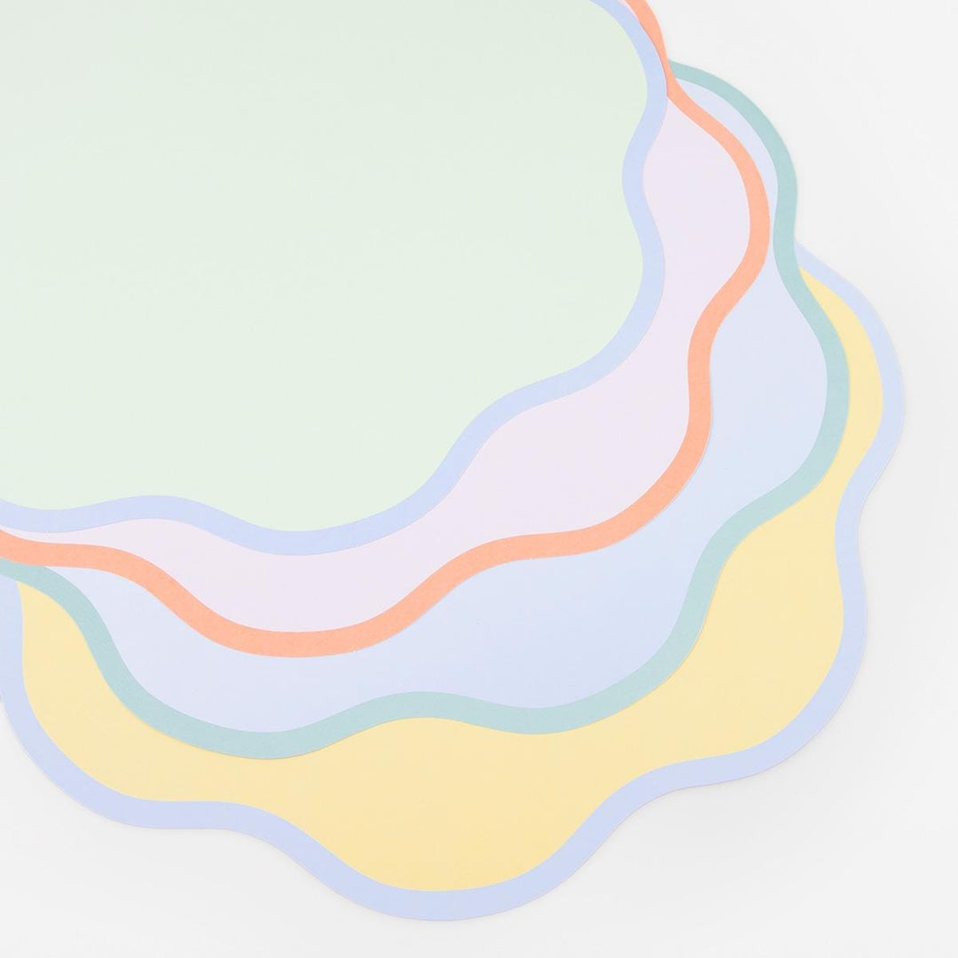Wavy Round Paper Party Placemats x 12 | Meri Meri Placemats Wavy Round Paper Party Placemats x 12