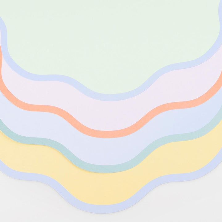 Wavy Round Paper Party Placemats x 12 | Meri Meri Placemats Wavy Round Paper Party Placemats x 12
