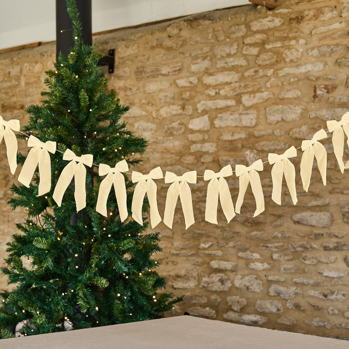White Velvet Bow Garland - 2m | Hootyballoo Christmas Decorations Bunting White Velvet Bow Garland - 2m