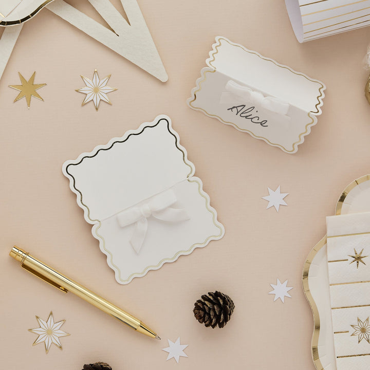 White Wavy Edge Place Cards With Velvet Bows x 8 | Hootyballoo place cards White Wavy Edge Place Cards With Velvet Bows x 8