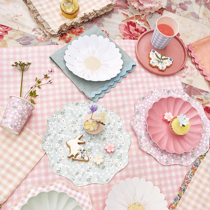 Wild Daisy Party Plates x 8 | Meri Meri party plates Wild Daisy Party Plates x 8