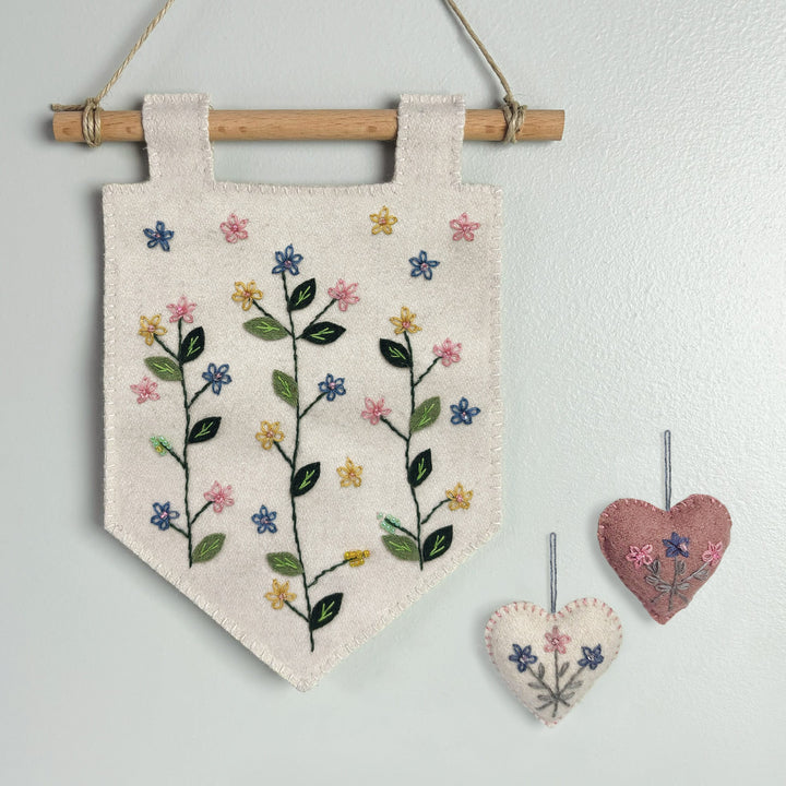 Wool Springtime Flowers Banner | East of India Easter Decoration Easter Decoration East of India Wool Springtime Banner - Flowers
