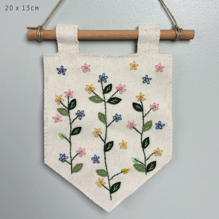 Wool Springtime Flowers Banner | East of India Easter Decoration Easter Decoration East of India Wool Springtime Banner - Flowers